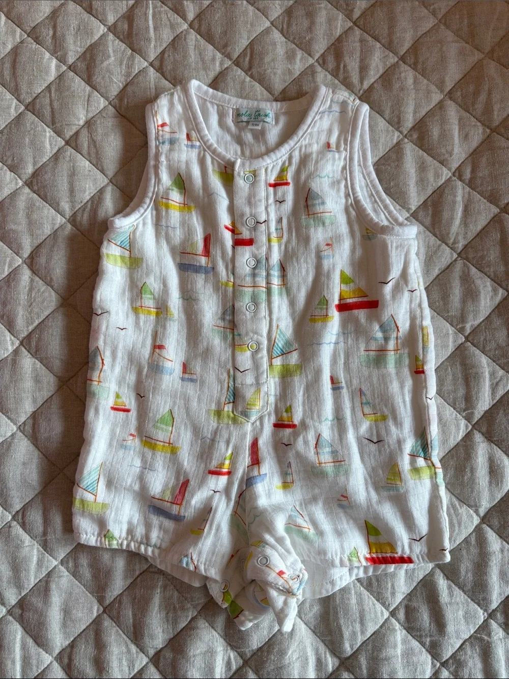 NWOT White Sailboat Print Baby One-Piece Romper